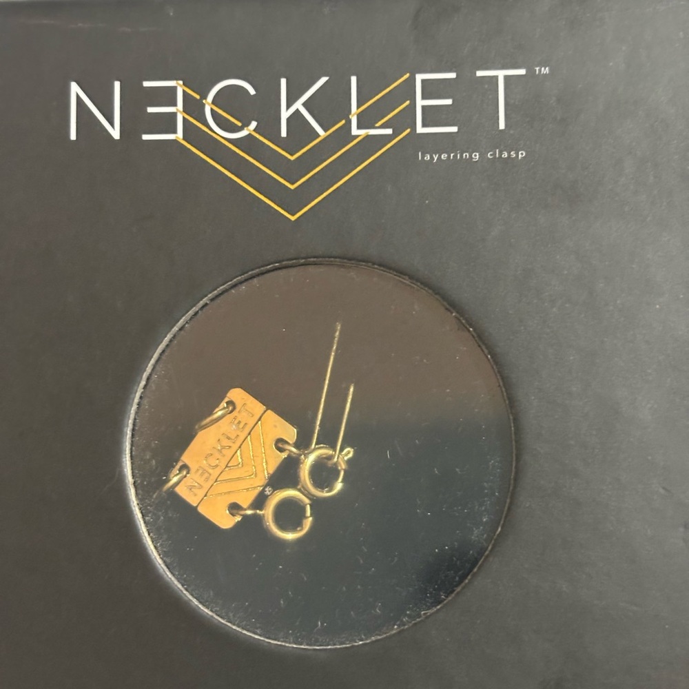 Necket- Double layering clasp-gold plated